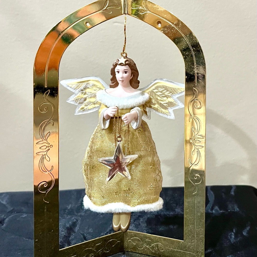 🌟 Glad Tidings Hallmark Keepsake Ornament – 2003 🌟